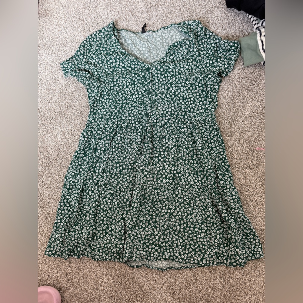 Green Floral Short Sleeve Button-Front Dress